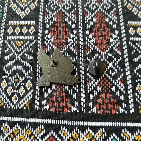 📍2/20$ Mario Kart Blue Shell Enamel Pin NWOT - Picture 4 of 4